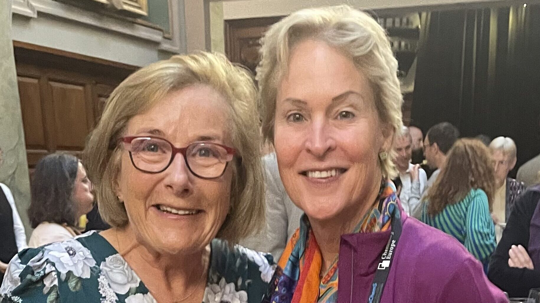 Dr Noreen Morris (TUS) and Prof Frances Arnold (2018 Nobel prize winner and special guest speaker at the 9th EuChemS Congress in Dublin (2024).