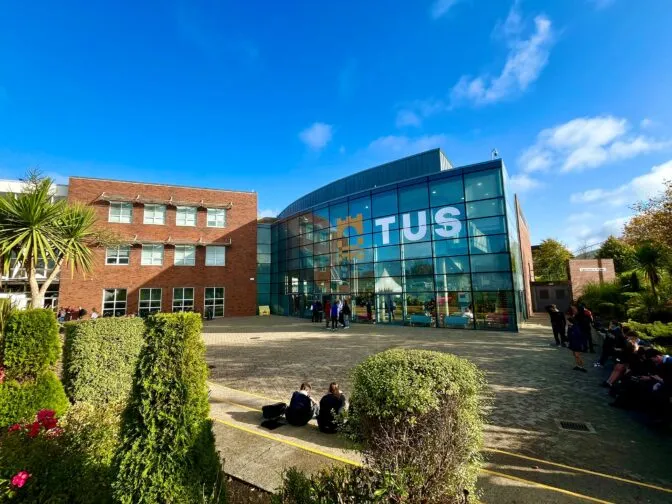 Campus - Moylish